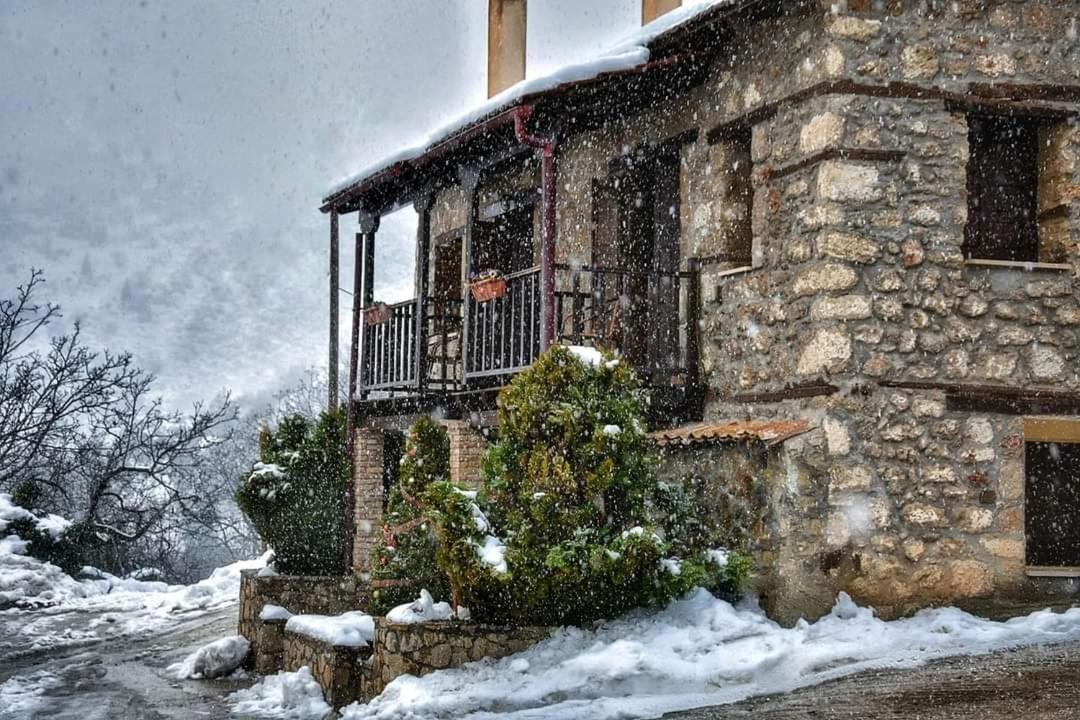 παλαιόκαστρο Πανσιόν Μέση Συνοικία Τρικάλων