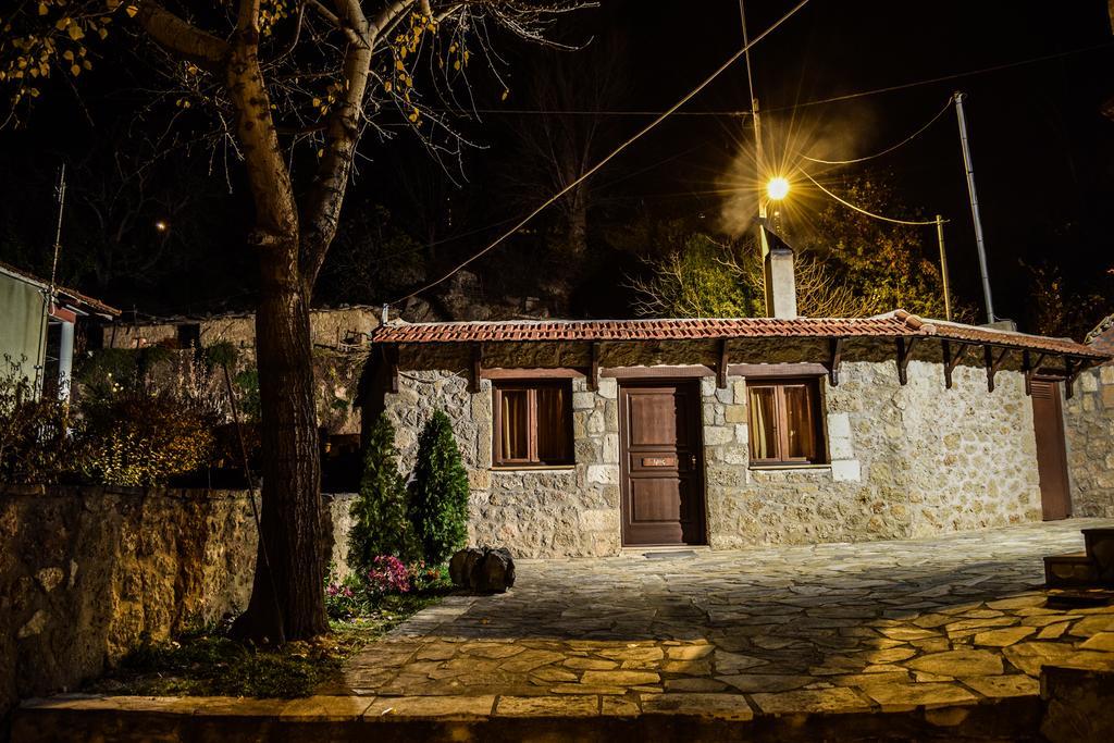 παλαιόκαστρο * Μέση Συνοικία Τρικάλων